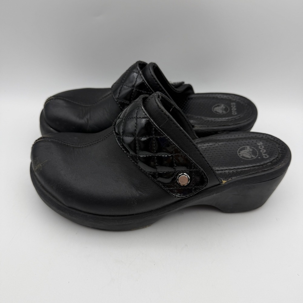 Crocs Cobbler Quilt Leather Clogs Women Size 8 Black Quilted Patent Wedge Mules